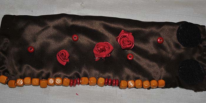 Realizzare_un_bracciale_etnico_con_il_recupero_di_tessuti_6.1