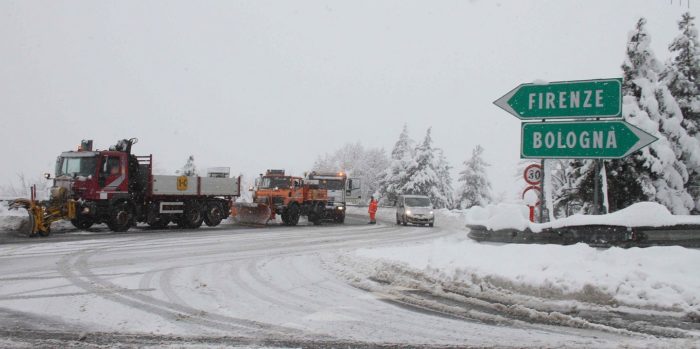 Maltempo, autostrada A1 Firenze Nord- Roncobilaccio bloccata per neve
