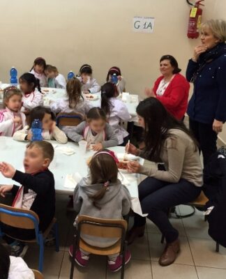 Un progetto solidale per dar vita al cibo inutilizzato nelle mense scolastiche