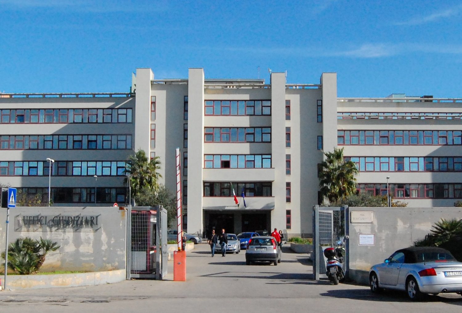 procura-bari