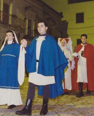 Mottola, fede e intrattenimento per San Tommaso Becket
