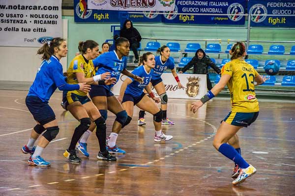 Arasay Duran in difesa (foto di Giuseppe La Guardia)