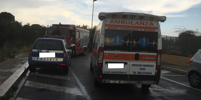 polizia_ambulanza_soccorso_suicida_santa_fara_bari copia