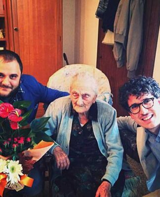 Nardò: 105 per nonna Cosima Calabrese festeggiata da tutta la città