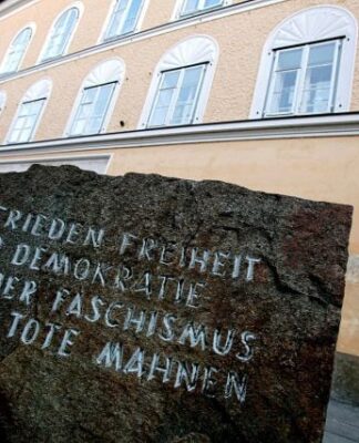 Casa natale di Hitler, giusto cancellare la storia?