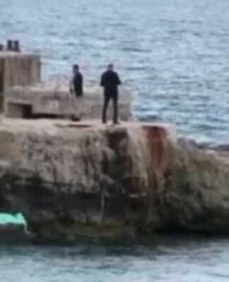 Monopoli, spinto sugli scogli, muore un anziano. Forse una stupida bravata