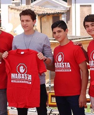 Bullismo, dopo il Papa anche Spider-Man insieme ai ragazzi di Ma_Basta! #Nonfareilbullo