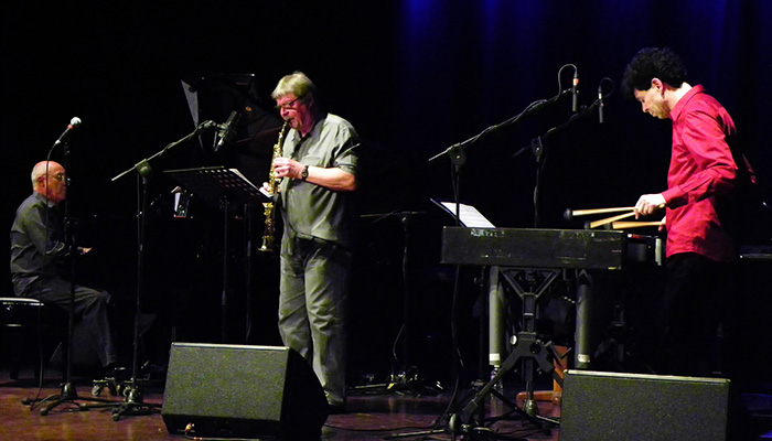 Trio_surman_ayres_waring_teatro_forma
