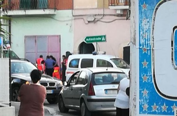via-monsignor-laera-carabinieri-02