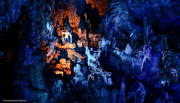 hell_in_the_cave
