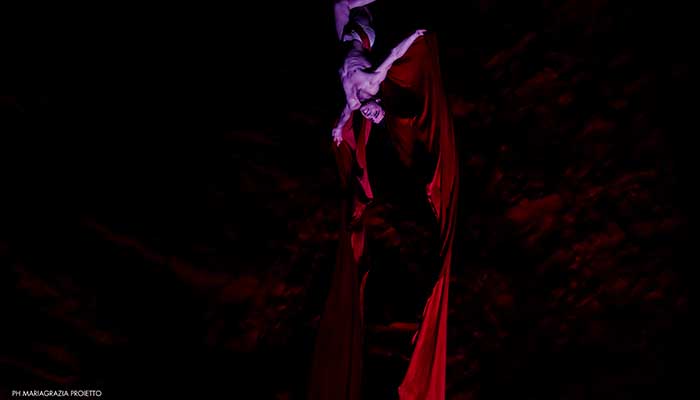 hell_in_the_cave_castellana
