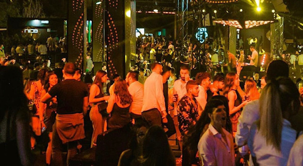 discoteca_mascherina