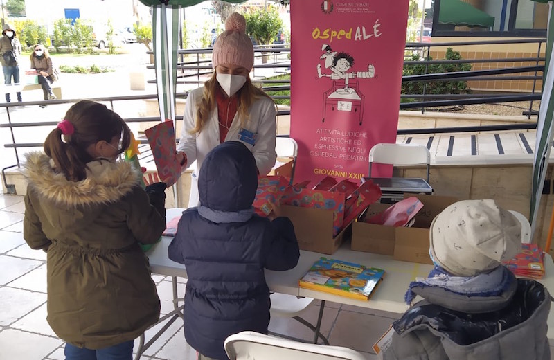 05-01-21 Bari Social Christmas_da oggi giocattoli e libri ai piccoli pazienti dell’ospedale Giovanni XXIII