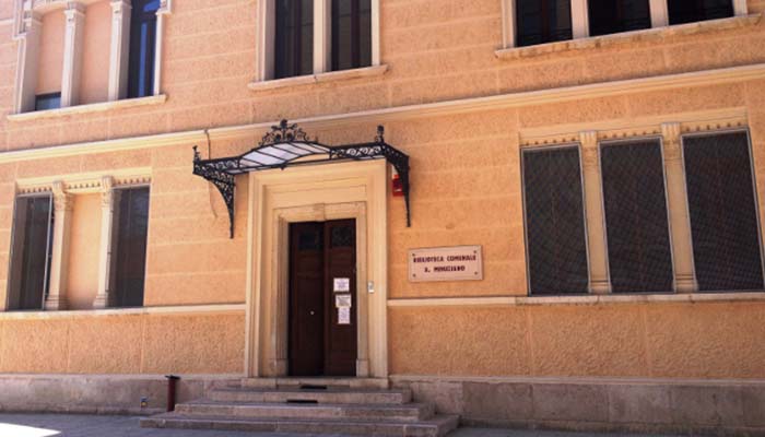 biblioteca_san_severo