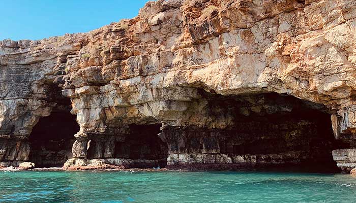 polignano_grotte_marine
