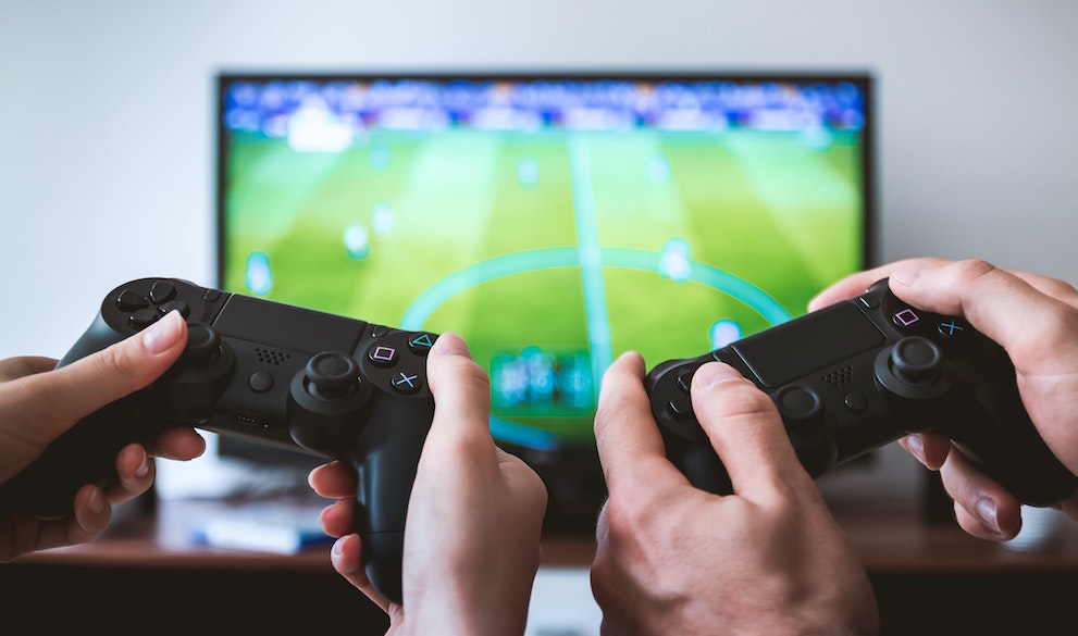 pexels-jeshootscom-console_videogame