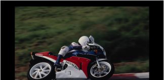RC30 Forever: arrivano in Europa i ricambi originali della leggendaria moto Honda