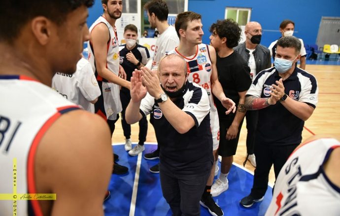 cj_taranto_olive_coach