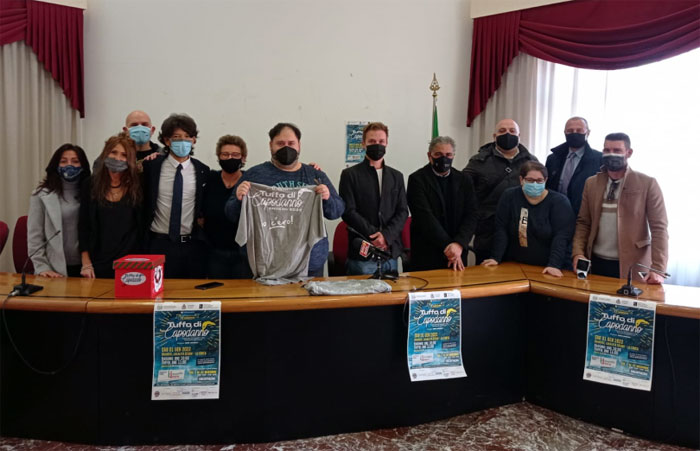 Tuffo_Capodanno_brindisi_2022