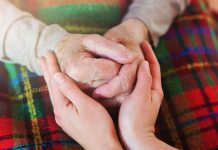 Sostegno ai caregiver a Bari: pubblicata la graduatoria provvisoria per i contributi