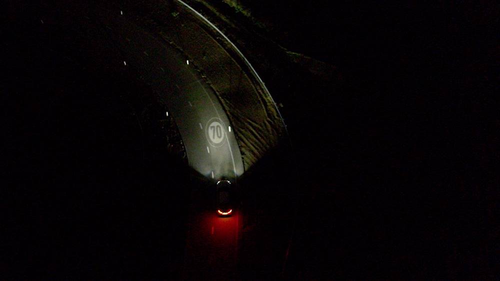 Ford_INDICAZIONI_STRADALI_FARI_ILLUMINAZIONE_1