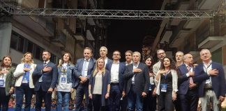 Meloni a Bari: ‘Voglio l’Italia del merito. Il Sud può essere hub energetico per l’Europa”