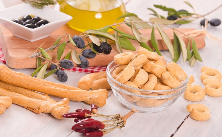 Italian taralli.