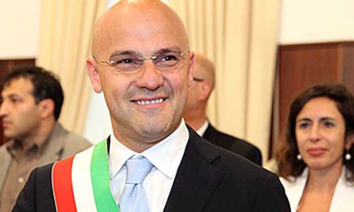 gigi_riserbato_sindaco_3