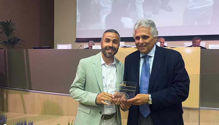 la consegna del premio