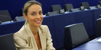 Maternità surrogata, on. Matera (FdI): “Il Parlamento intende tutelare le donne”
