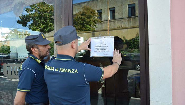 pub casarano chiuso