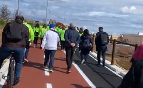 ciclovia pedonale parco commerciale