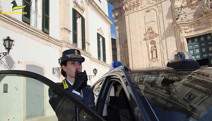 finanza taranto sicurezza prodotti sequestro