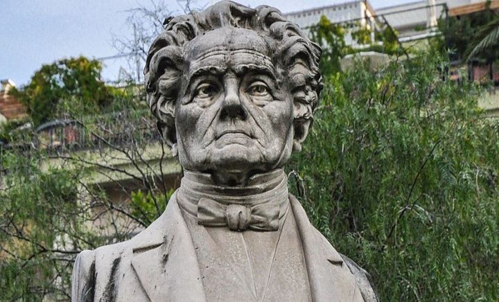 Bari Pietro Ravanas in piazza Garibaldi
