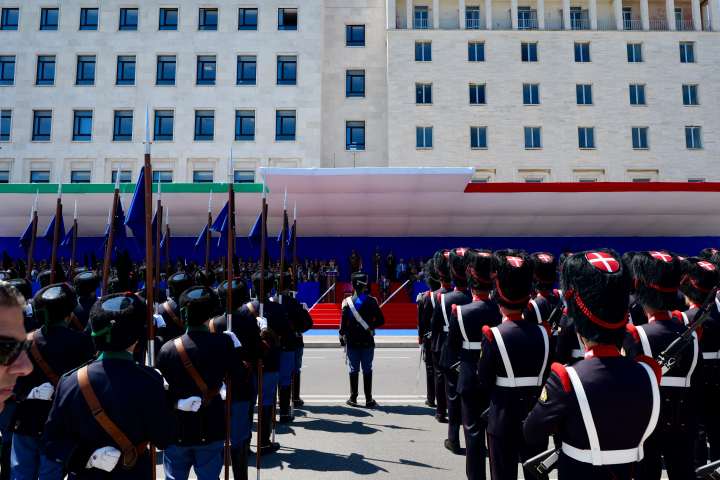 Bari abbraccia l’Esercito Italiano nel 164.mo anniversario della sua Fondazione
