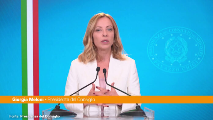 XAzV