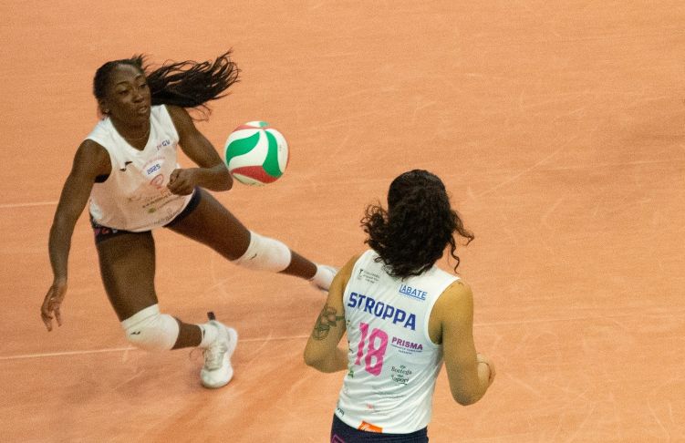 Volley, al Palagrotte arriva Magione, squadra formato trasferta