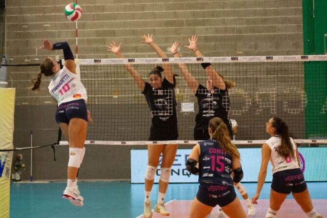 Attacco in grande elevazione di Alessia Corradetti