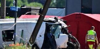 Scuolabus investito da un treno in Belgio, 4 morti tra cui due adolescenti