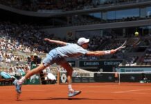 Crollo fisico per Sinner, è fuori al secondo turno del Roland Garros