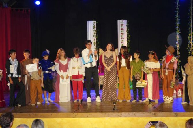 BISCEGLIE – La CompagniAurea presenta “Il mondo fatato di Aurora”2