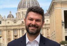 Un viaggio tra fede e umanità di papa Francesco, la presentazione di’Padre’: il nuovo libro di Salvatore Cernuzio