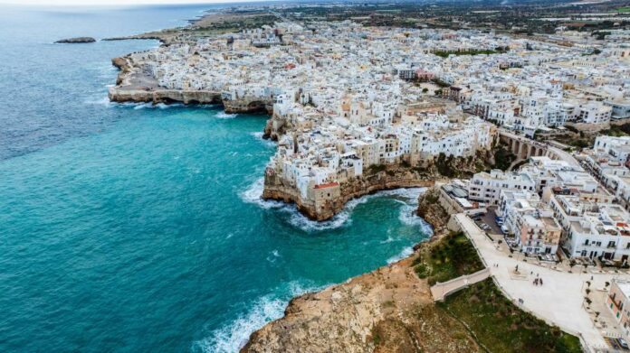 mare_puglia_polignano_pexels-photo-19143328