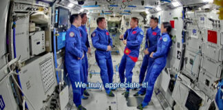 Gli astronauti della Shenzhou-21 completano il passaggio di consegne