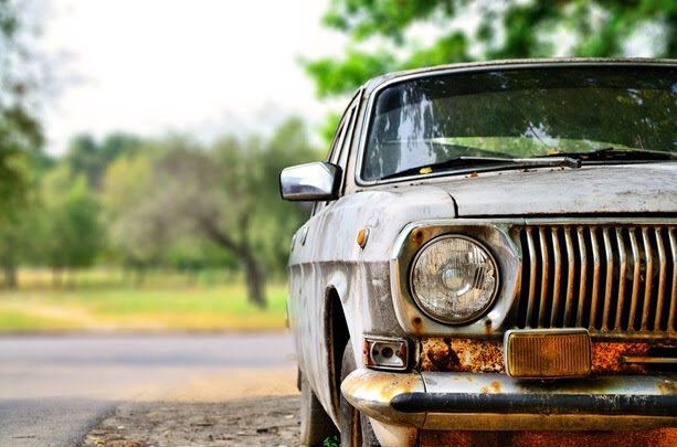 I'm find this old car in my city when I walked after my working