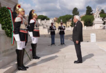 2 Giugno, Mattarella depone una corona d’alloro sulla tomba del Milite Ignoto