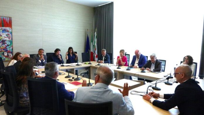 tavolo commissione sanità puglia