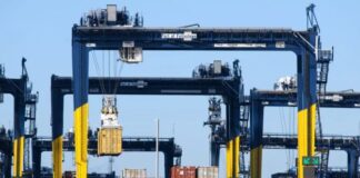 Gli Usa impongono nuovi dazi fino al 12,5% a oltre 60 partner commerciali