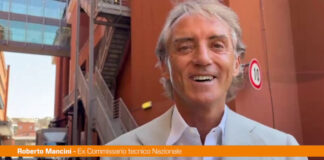 Mancini dribbla le domande sulla Nazionale “Devo già allenare i politici…”