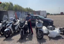 A Roma traffico illecito di moto nei container: 3 fermi e 2 denunce